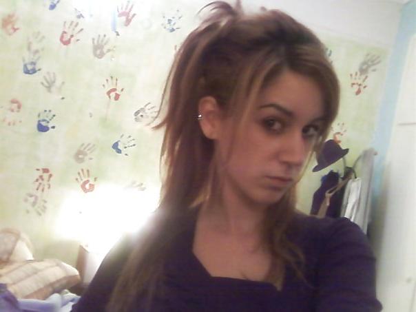 25P Greek Teen Girls