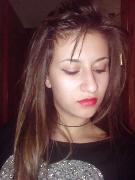 25P Greek Teen Girls