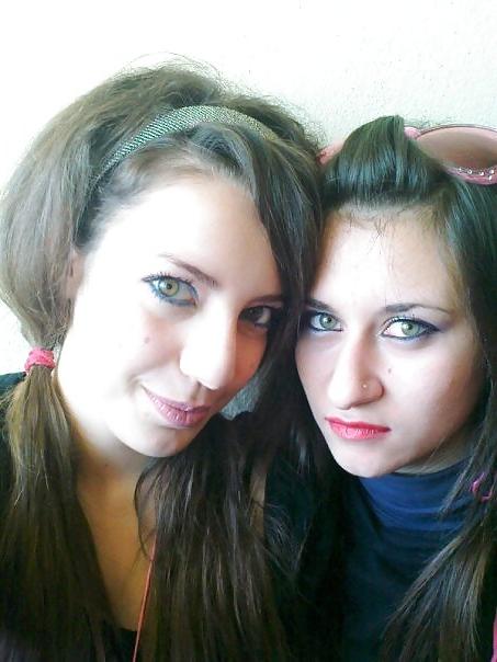 25P Greek Teen Girls