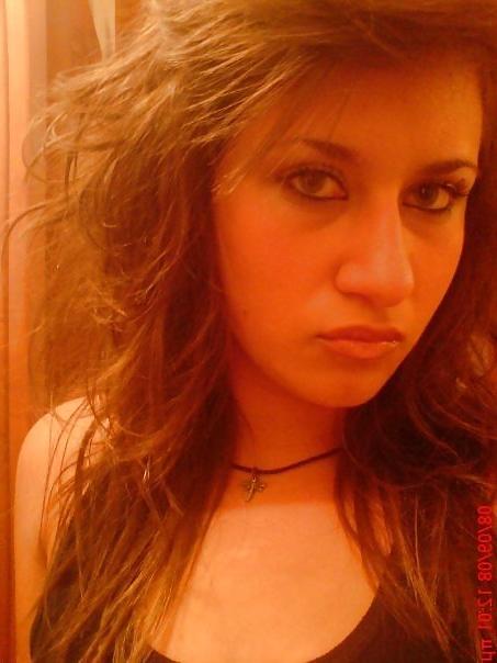 25P Greek Teen Girls