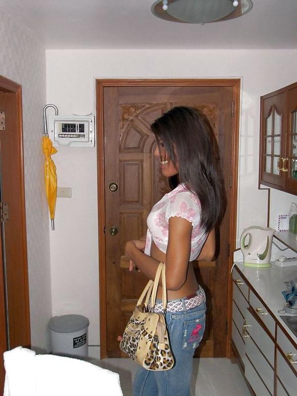 12P Pattaya Ladyboy Michelle
