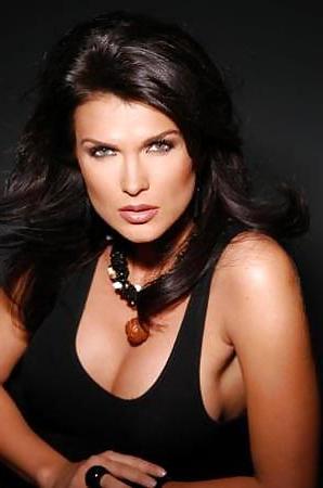 25P Monica Barladeanu