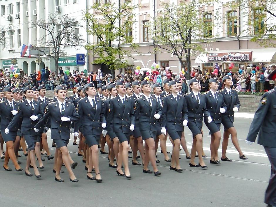 25P Frauen in Uniform