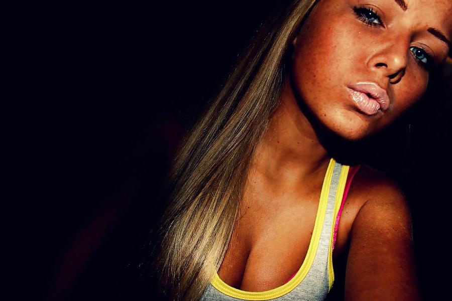 25P Norwegian Girls