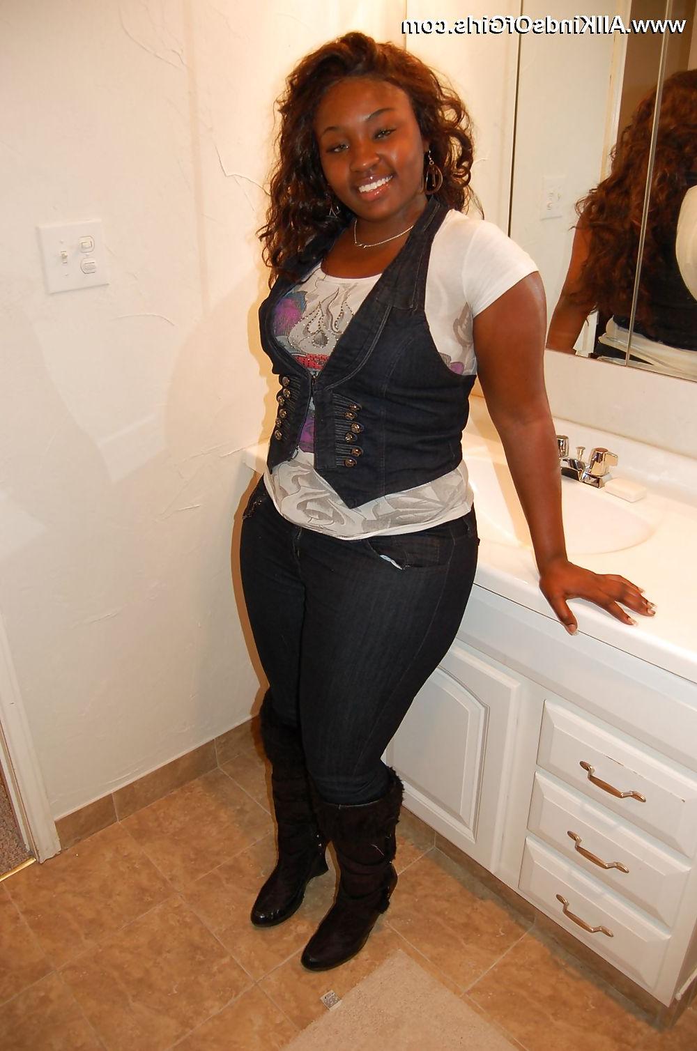 17P Vicky ebony bb milf