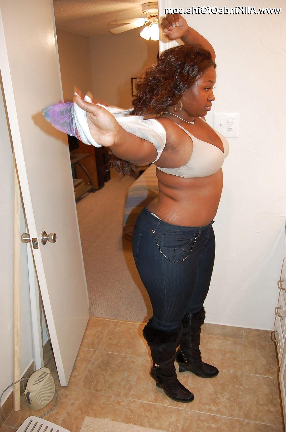 17P Vicky ebony bb milf