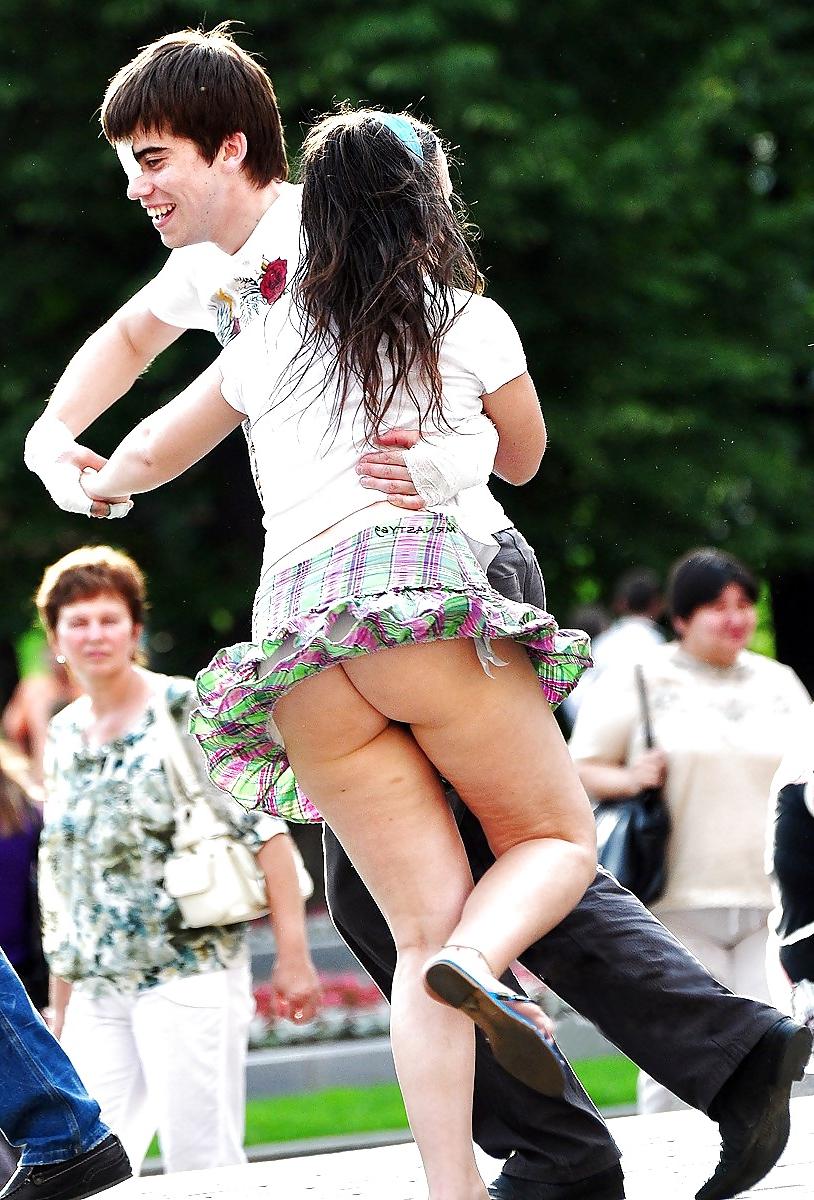 25P Hot Wives Showing Panties With Upskirts