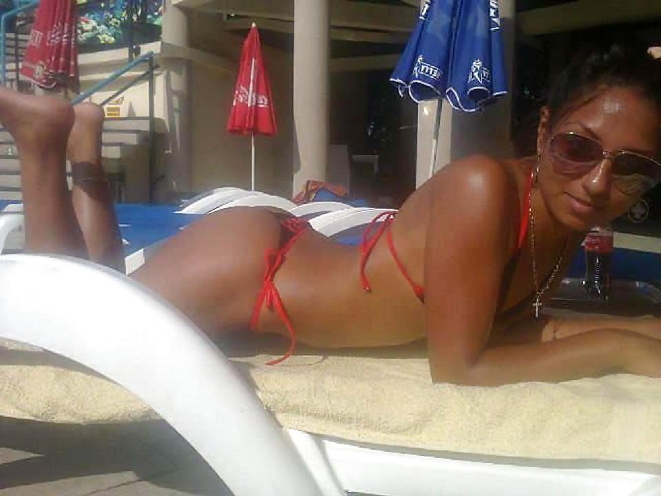 12P Romanian girl: marina