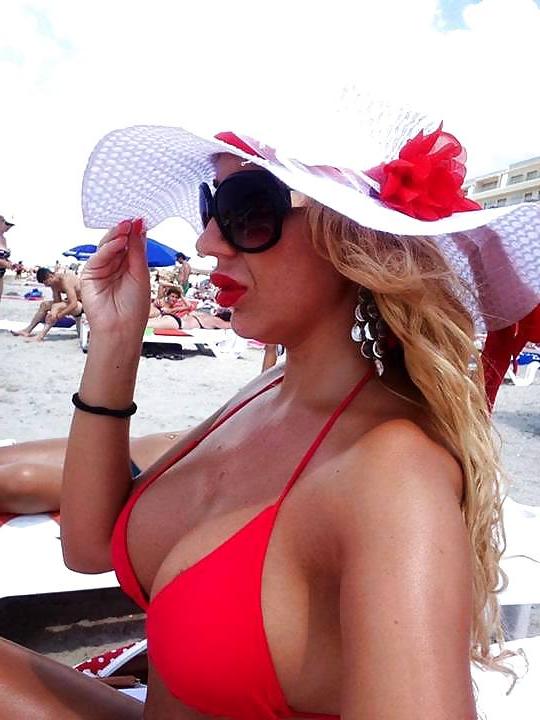 25P Romanian milf: Iulia