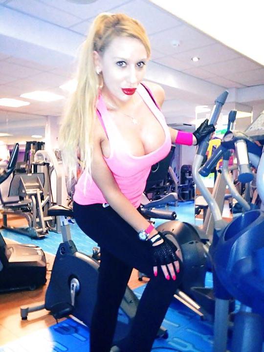 25P Romanian milf: Iulia