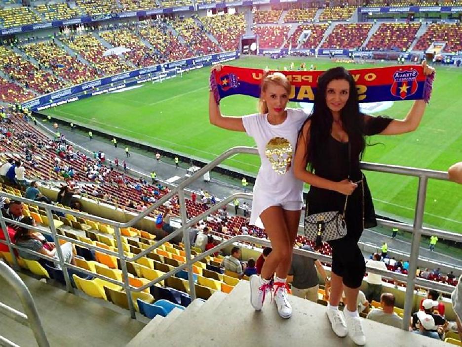 25P Romanian milf: Iulia