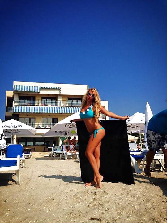 25P Romanian milf: Iulia