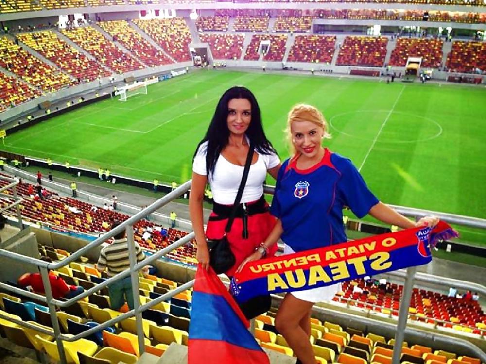 25P Romanian milf: Iulia