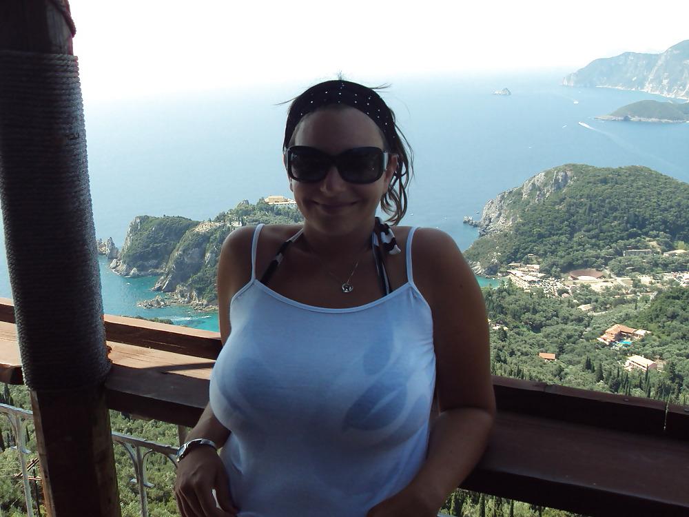 20P Not naked busty facebookwomen 11.