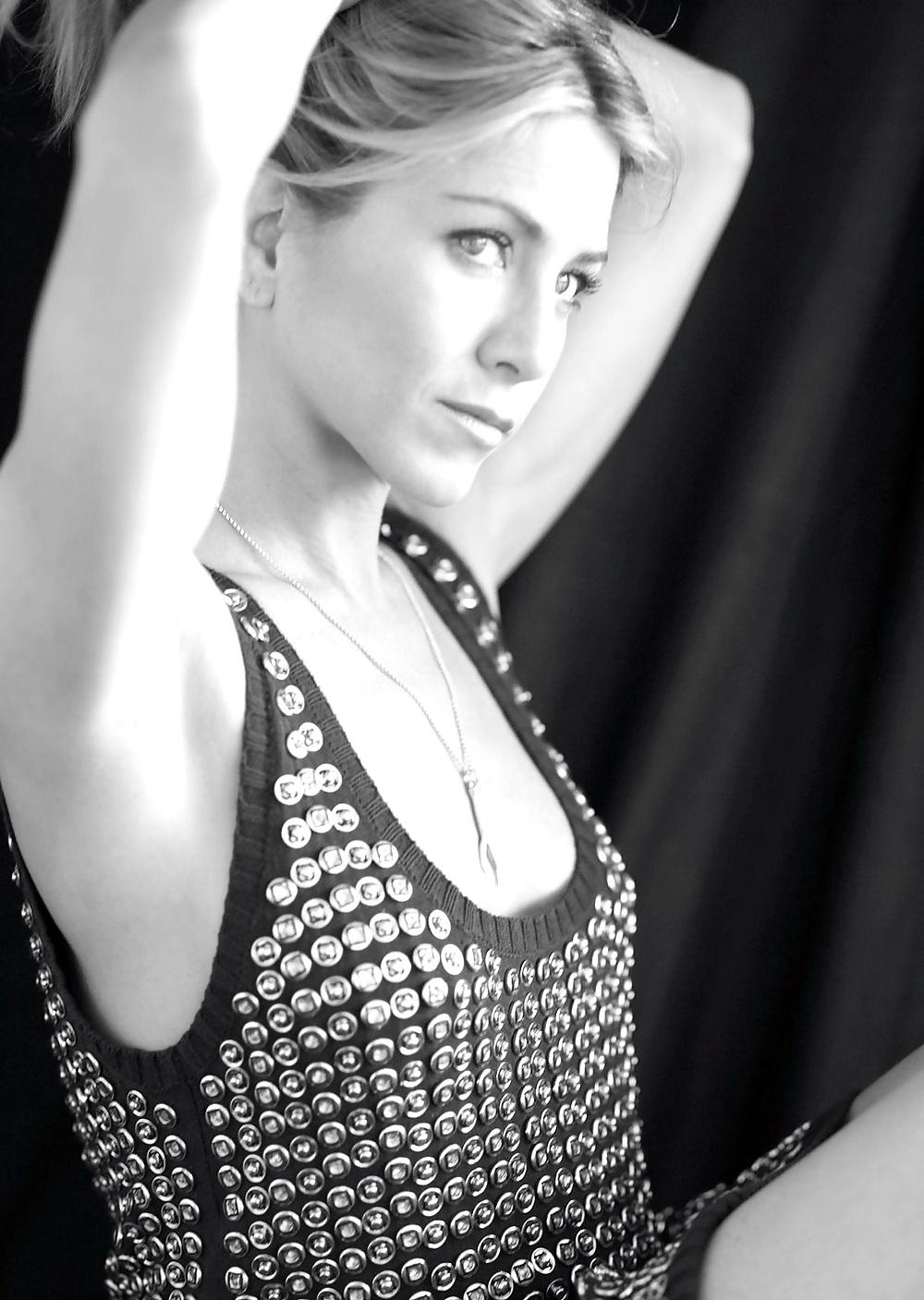25P Jennifer Aniston - The Hottest Milf (by Russian Roulette)