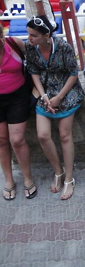 22P Spy feet legs girls romanian