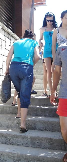 22P Spy feet legs girls romanian