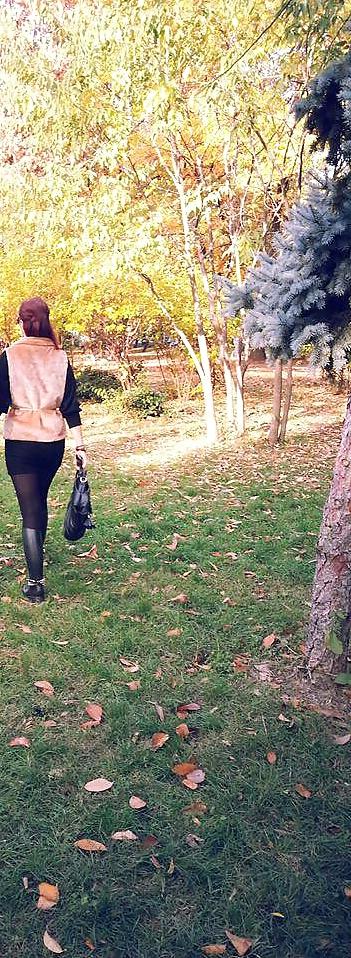 22P Spy feet legs girls romanian