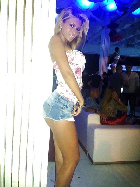 21P Romanian girl: Anna-maria