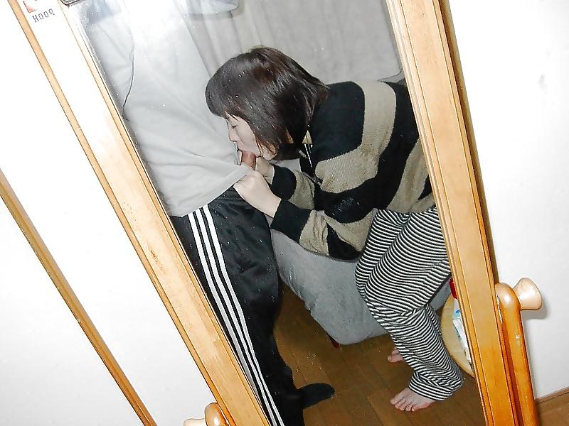10P Asian Girls Sucking 1