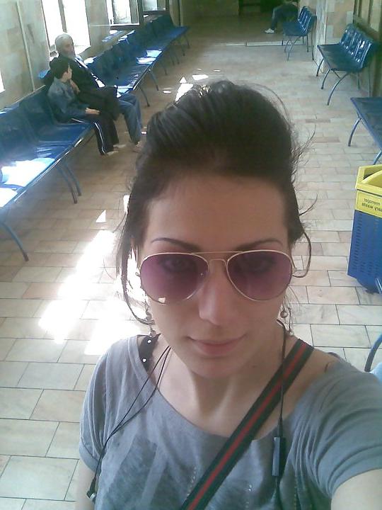 25P Romanian girl: ella