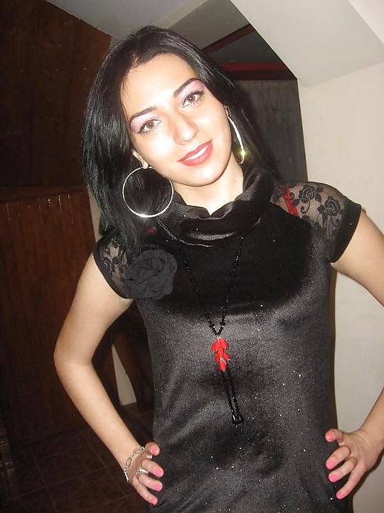 25P Romanian girl: ella