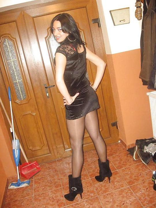 25P Romanian girl: ella