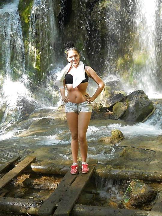 25P Romanian girl: ella