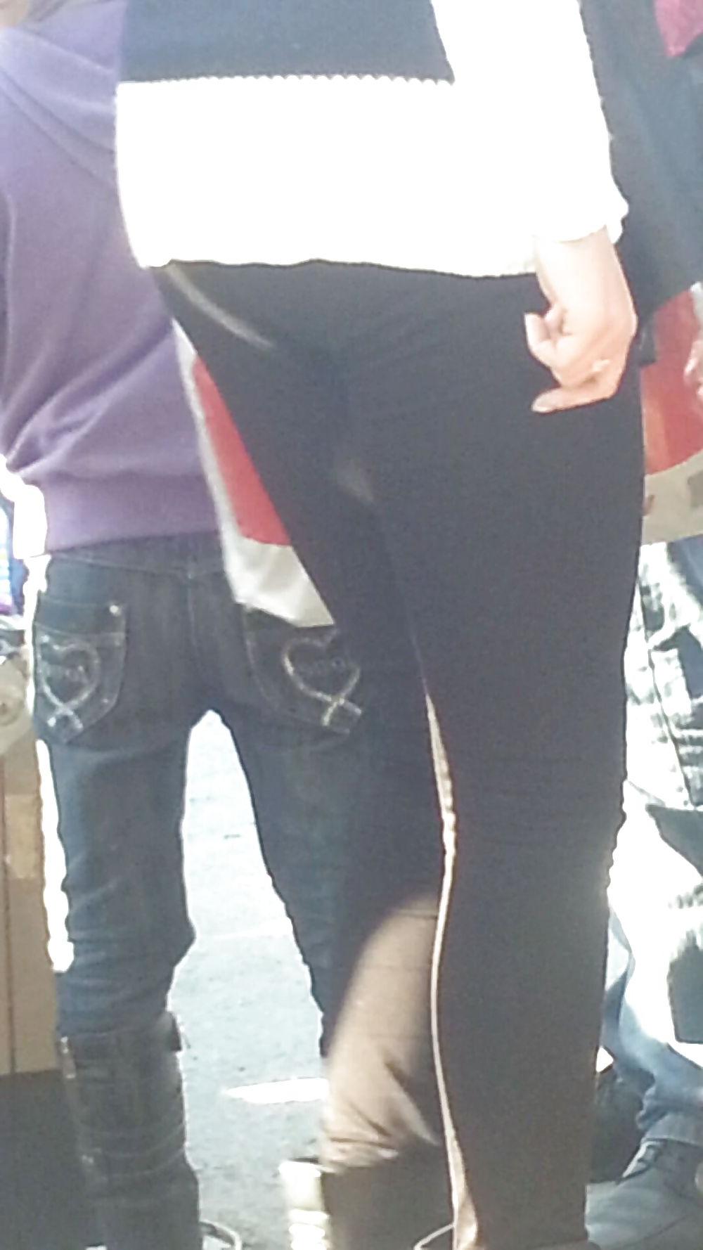 7P Sexy feet, ass teens romanian