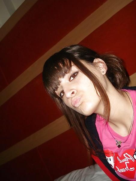 25P Greek Teen Girls 4
