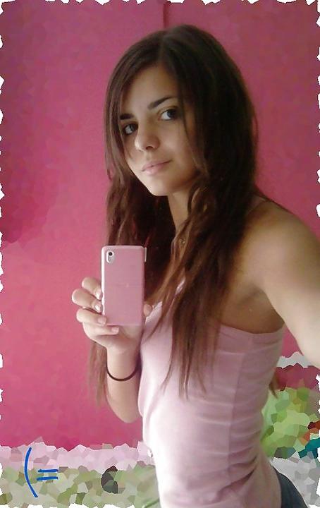 25P Greek Teen Girls 4