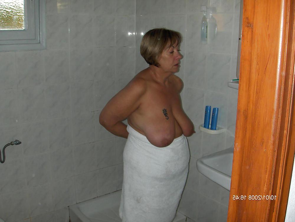 25P Grab a granny 53