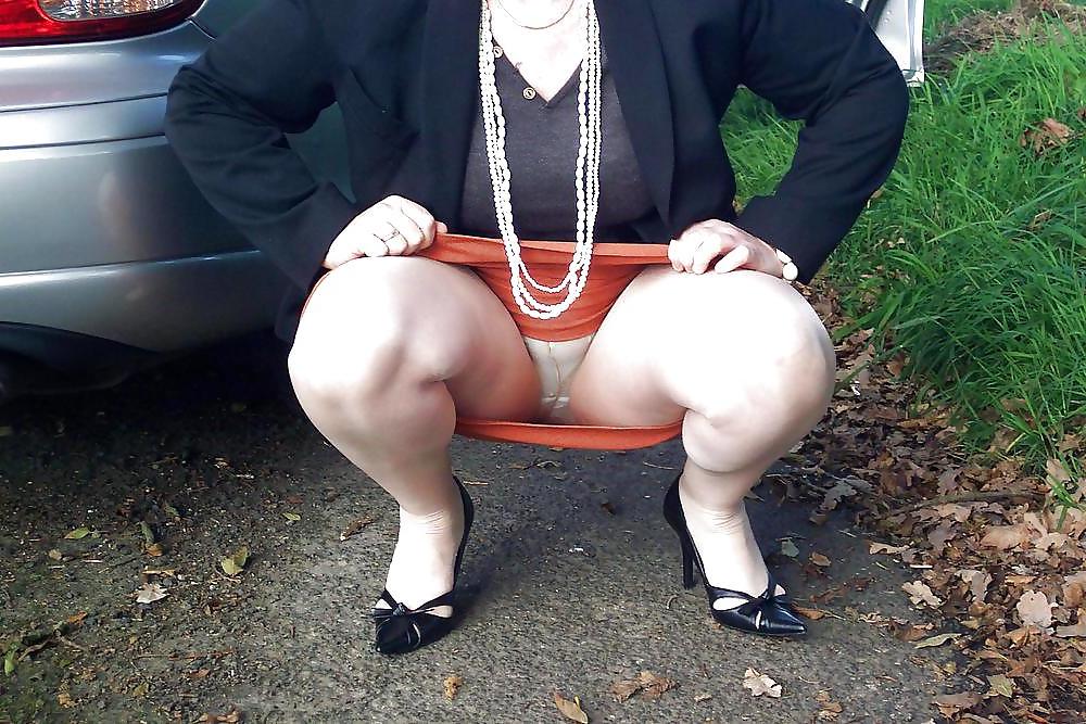25P Grab a granny 53