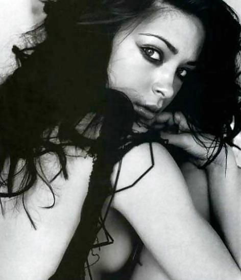 11P Hot Asian Celebrity Kristin Kreuk