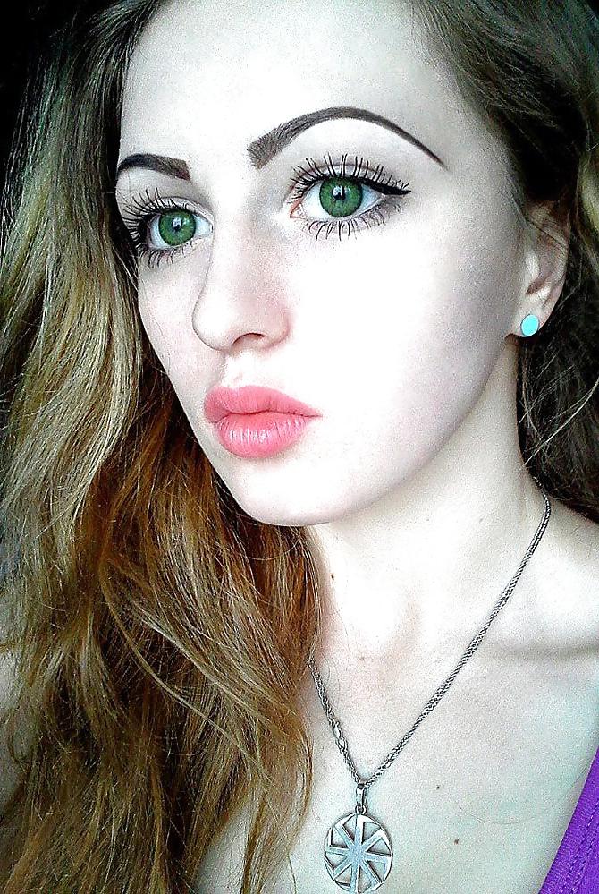 25P Sexy Russian Powerlifter Julia Vins