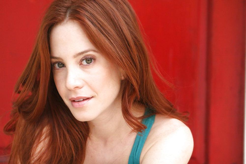 25P Anneliese van der Pol  vs. Amy Davidson