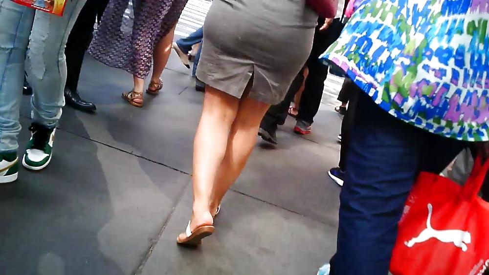 18P Hot Indian Women - Big Butt