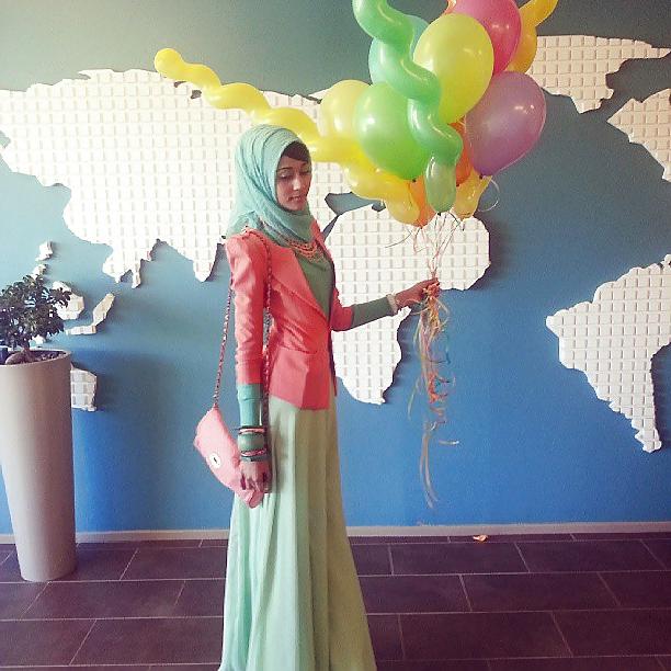 25P Tall Skinny Hijabi will make you CUM!