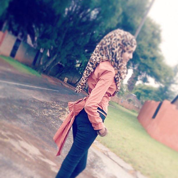 25P Tall Skinny Hijabi will make you CUM!