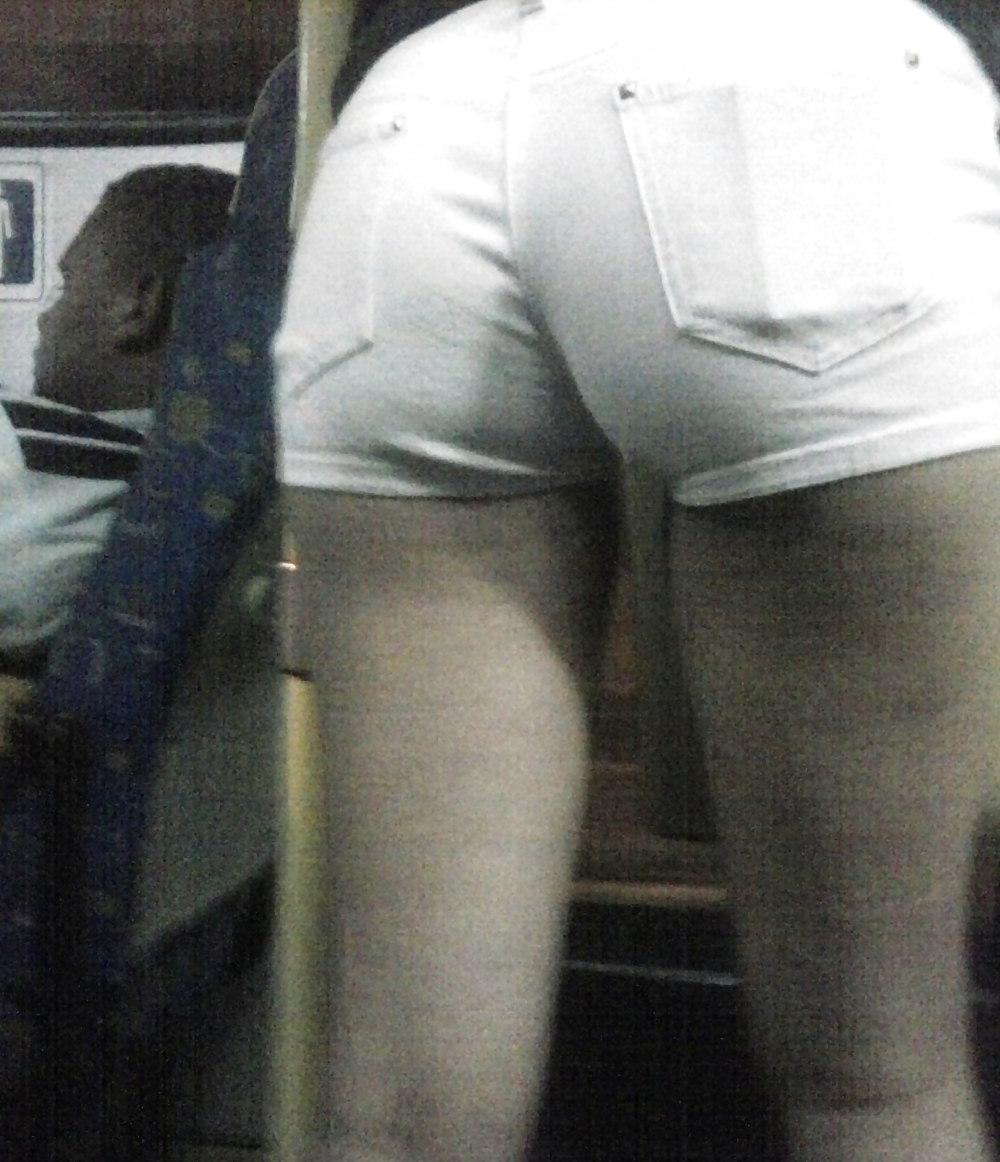 17P Upskirt in metro