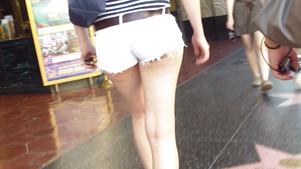 25P Sexy summer teen ass & butt in shorts