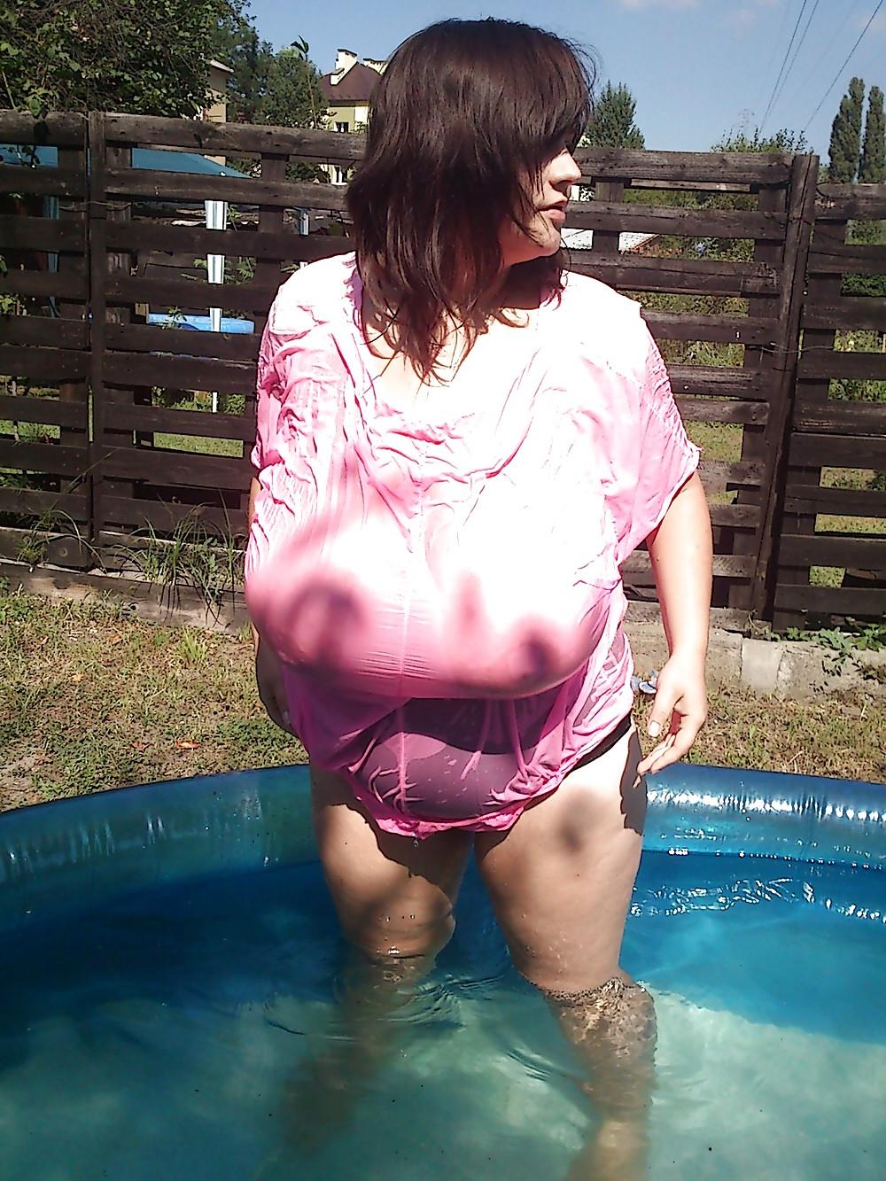 25P Lantti Irres In The Pool