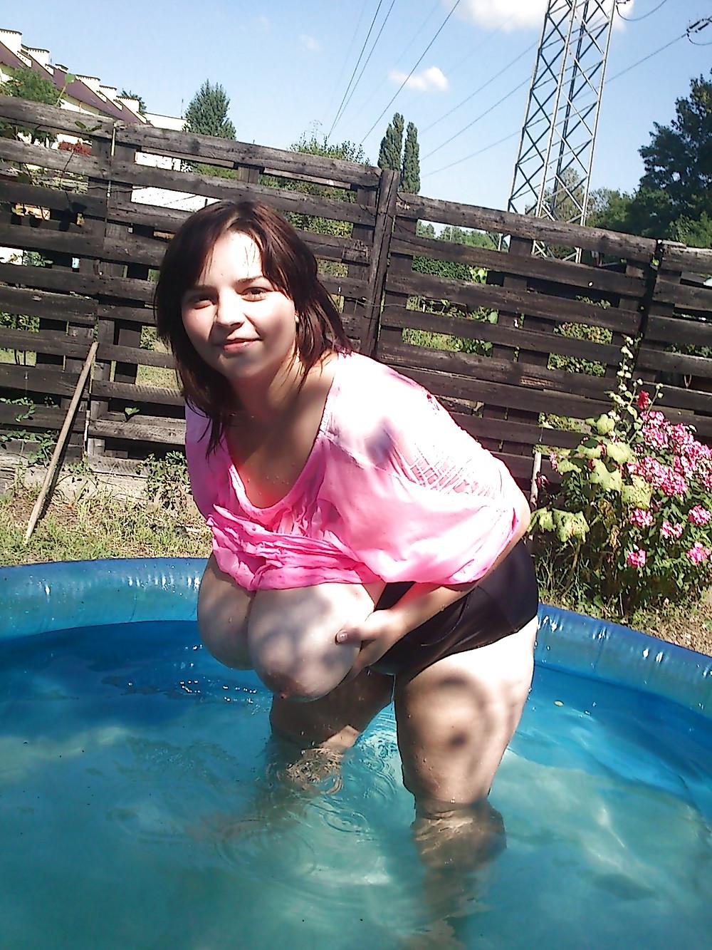 25P Lantti Irres In The Pool