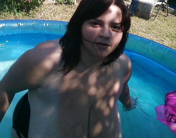 25P Lantti Irres In The Pool