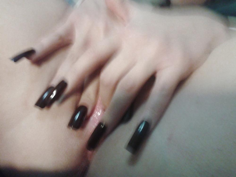 22P My longnails fingering