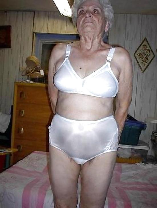 18P Tres vieilles mamies 2