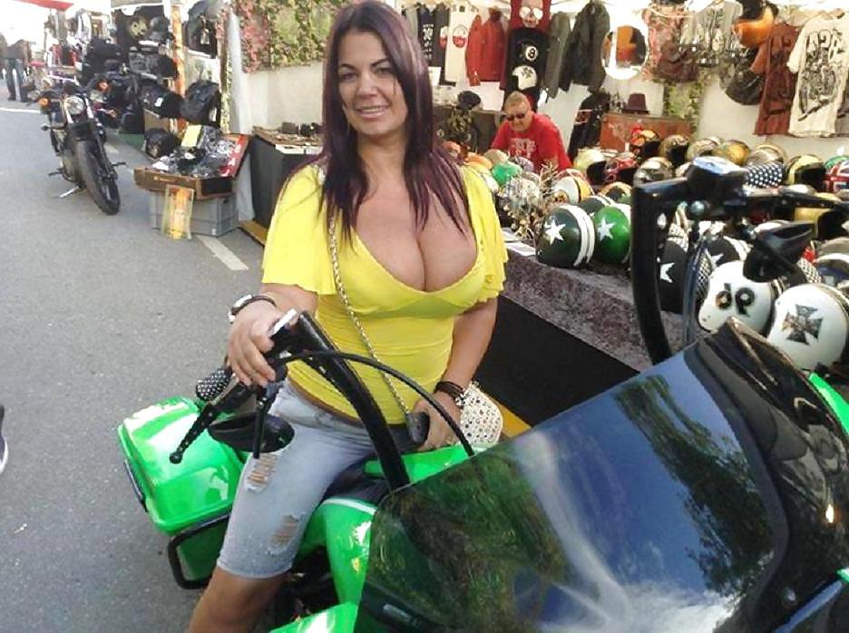 23P Romanian milf: Roxana part 2