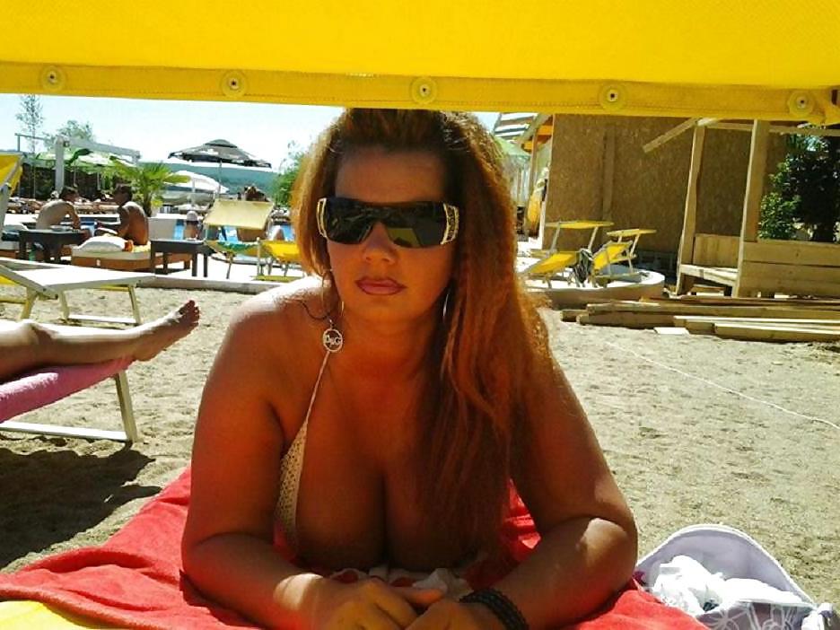 23P Romanian milf: Roxana part 2