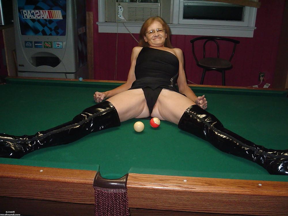 21P Sexy old Lady
