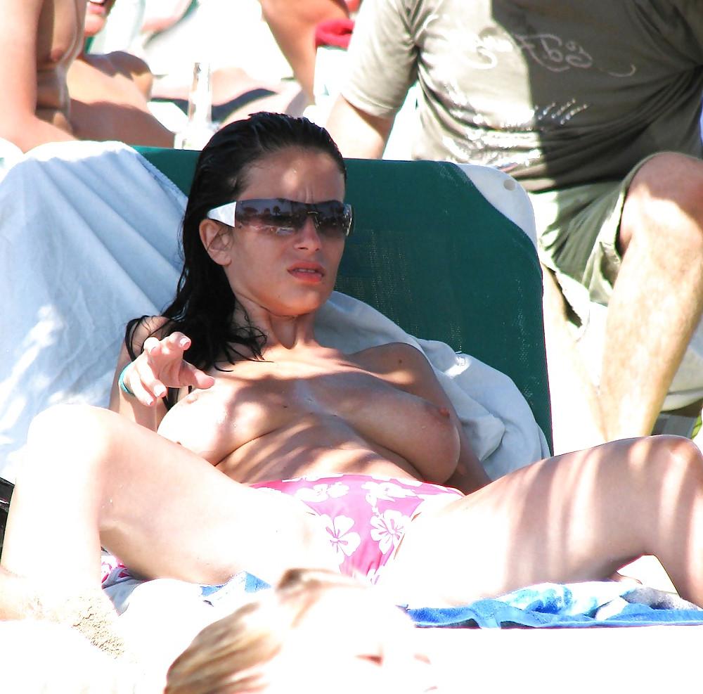 25P Beach Beauties 037 - Candid Mini Series